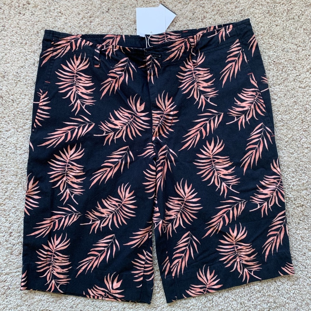 Men’s Shore Leave shorts size 32